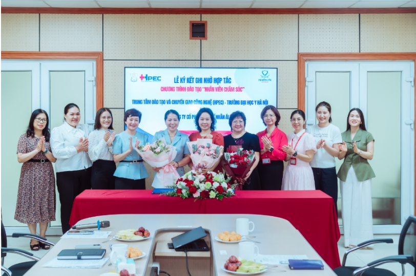 Lễ ký kết bản ghi nhớ hợp tác (MOU) chương trình đào tạo “Nhân viên chăm sóc” cùng Công ty Cổ phần Quốc tế Nhân Ái.